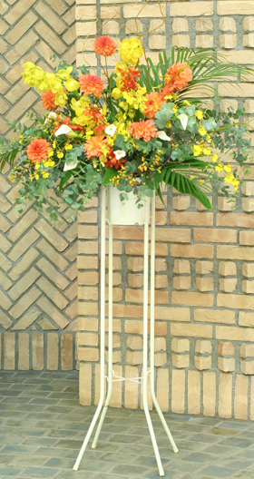 黄色オレンジ系の花のスタンド1段　18900円（税込み）　送料無料